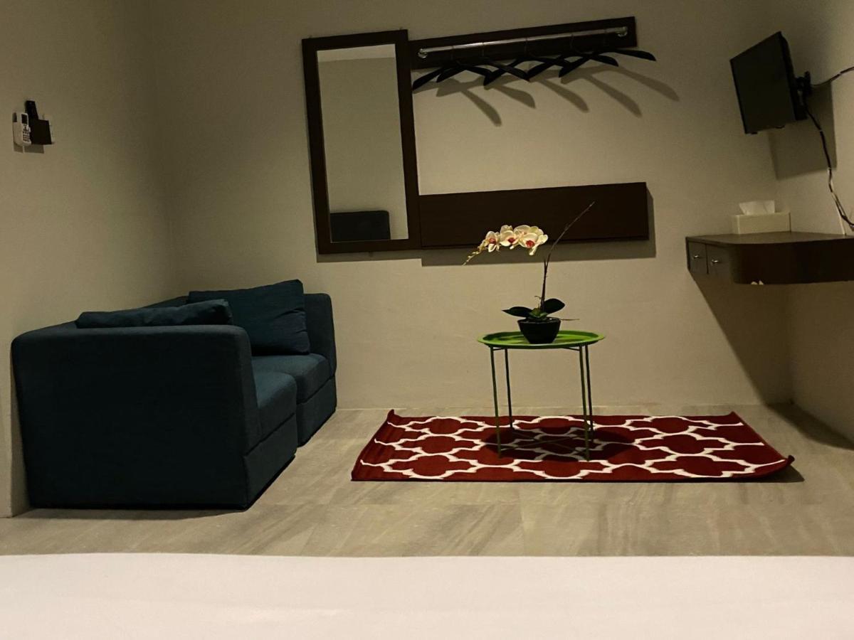 Vosstel Guest House Medan Buitenkant foto