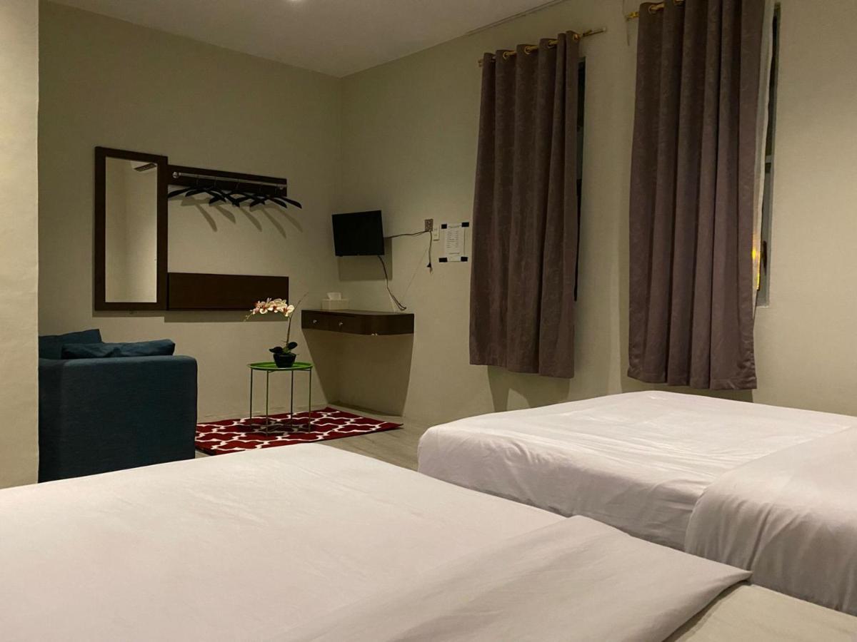Vosstel Guest House Medan Buitenkant foto