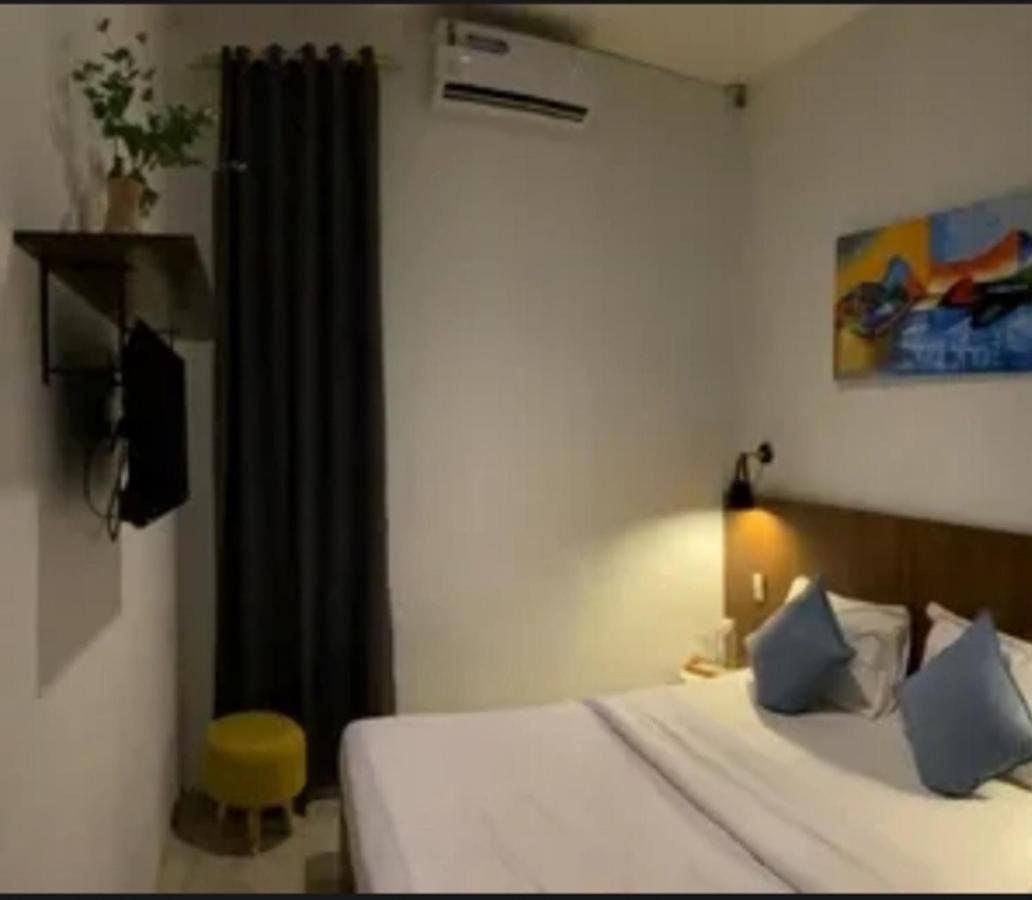 Vosstel Guest House Medan Buitenkant foto