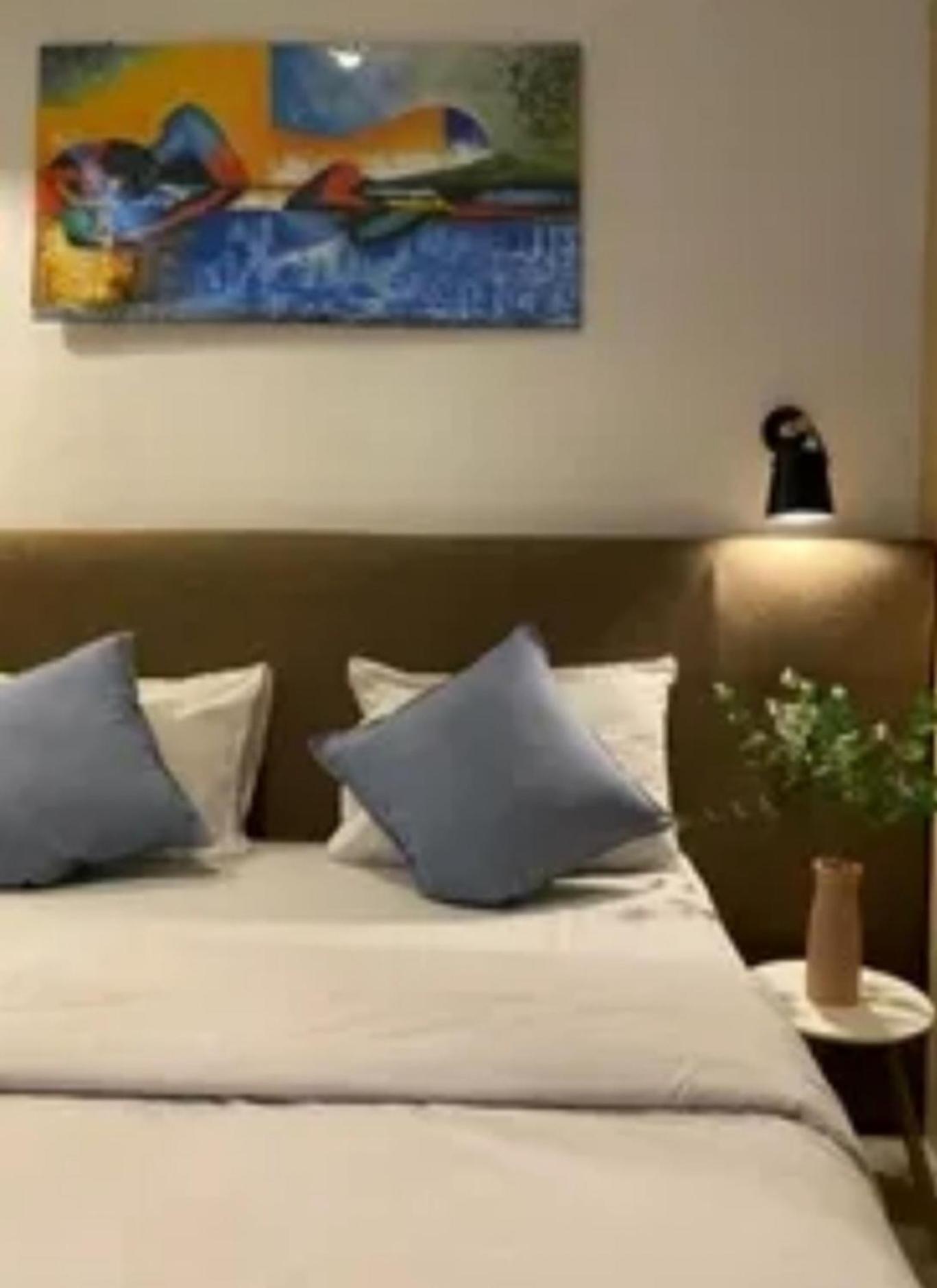 Vosstel Guest House Medan Buitenkant foto