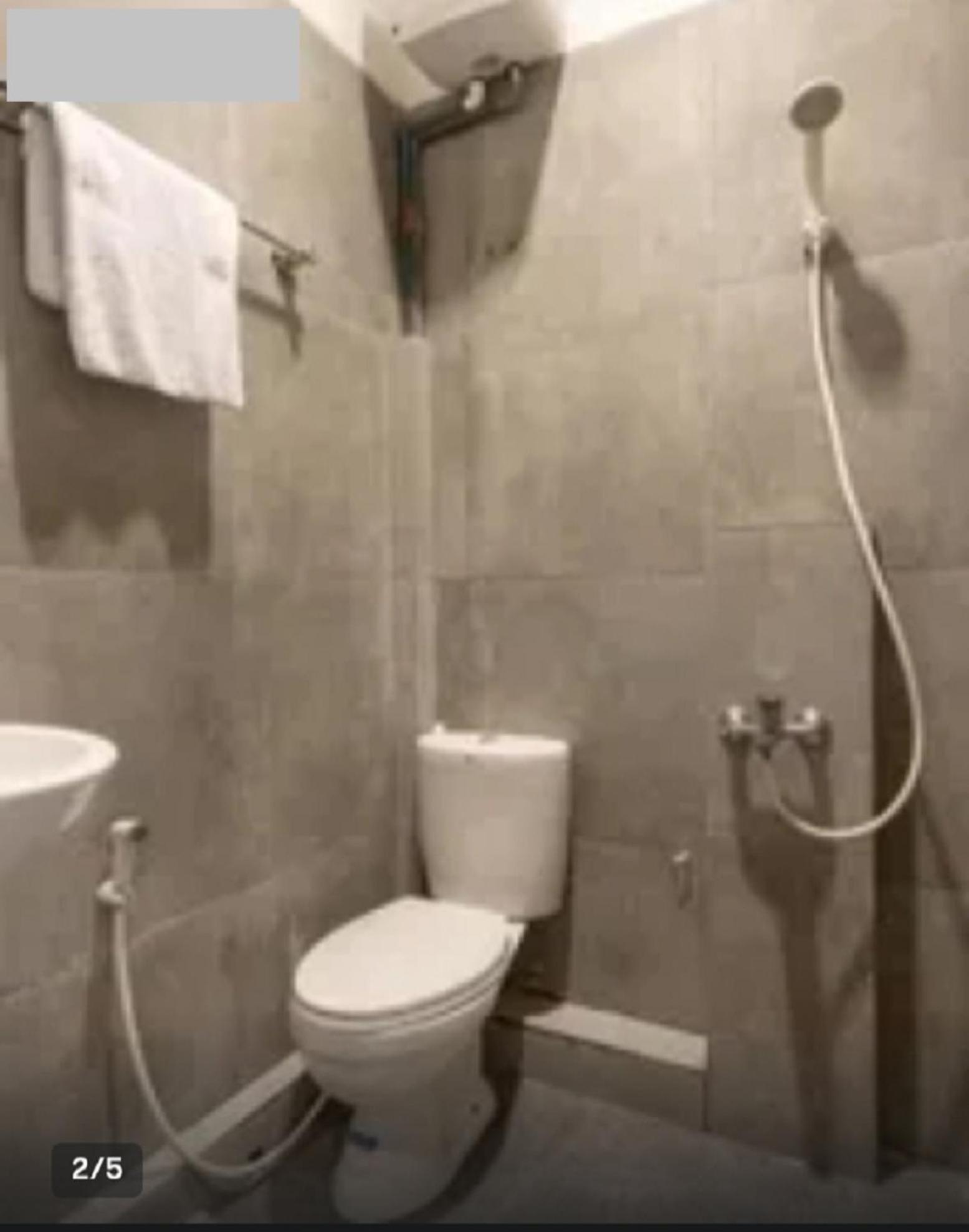 Vosstel Guest House Medan Buitenkant foto