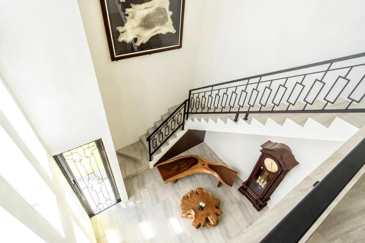 Vosstel Guest House Medan Buitenkant foto