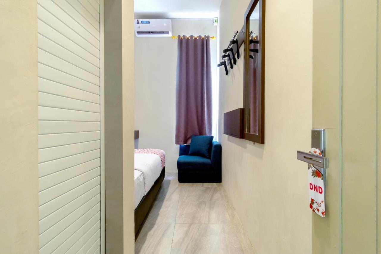 Vosstel Guest House Medan Buitenkant foto