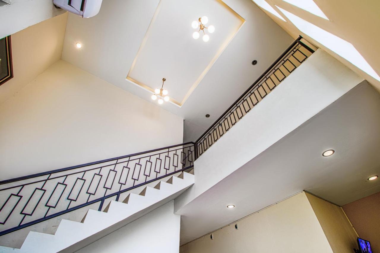 Vosstel Guest House Medan Buitenkant foto