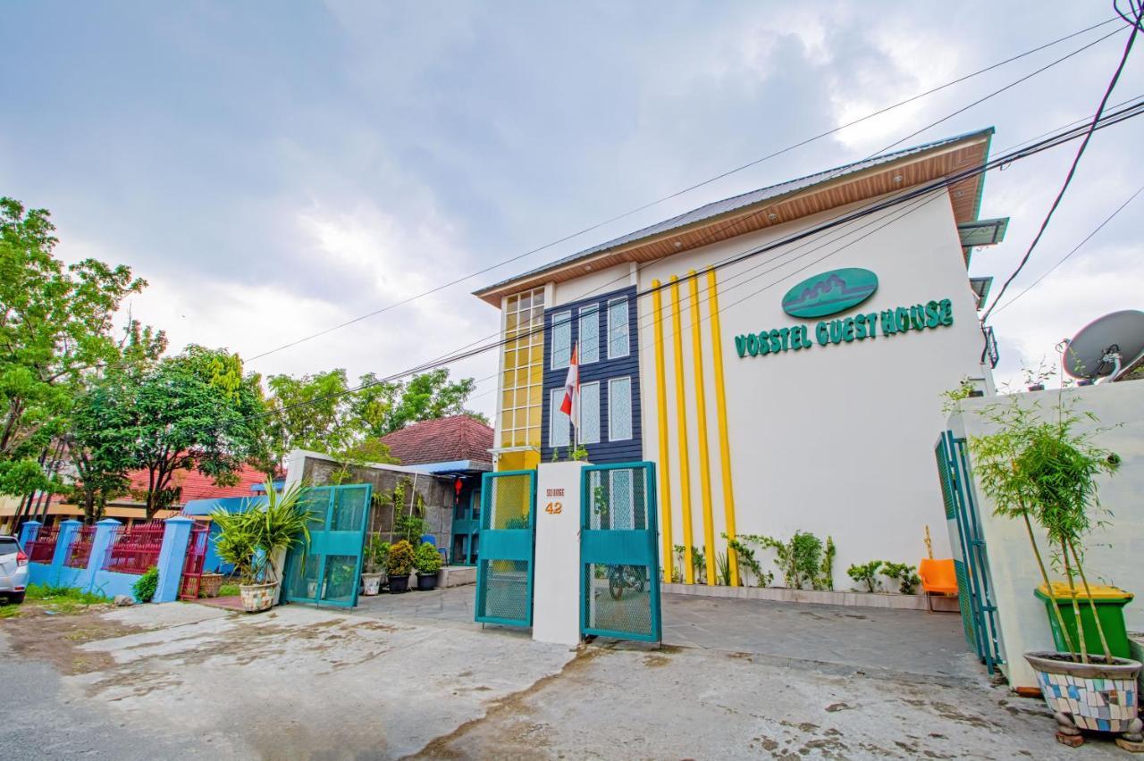 Vosstel Guest House Medan Buitenkant foto
